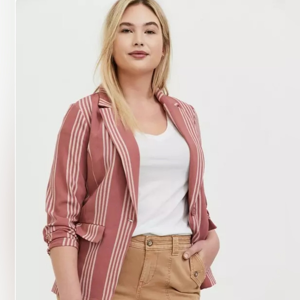 TORRID BOYFRIEND BLAZER